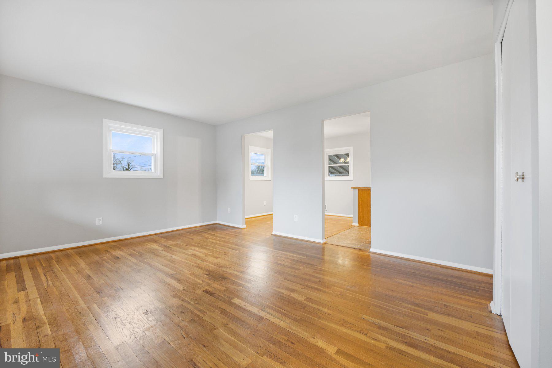 810 Bobby Road Catonsville, MD 21228 - Photo 6 of 36