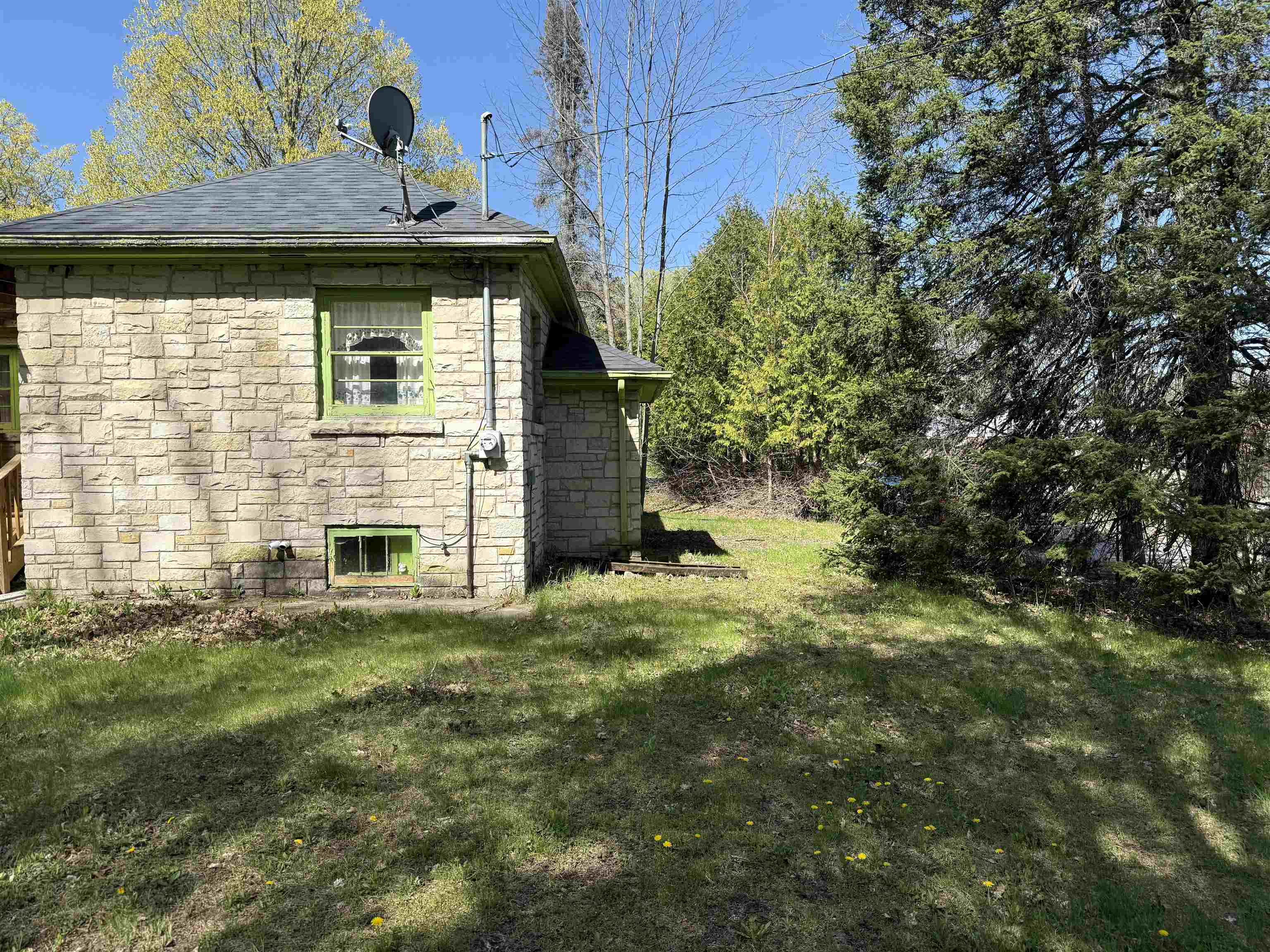 7892 Old 101 Road Armstrong Creek, WI 54103 - Photo 8 of 53