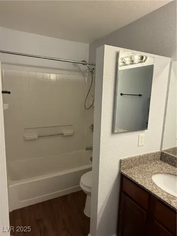 $1,350 | 2801 North Rainbow Boulevard, Unit 211, Las Vegas, NV 89108