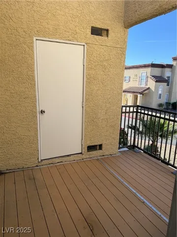 $1,350 | 2801 North Rainbow Boulevard, Unit 211, Las Vegas, NV 89108