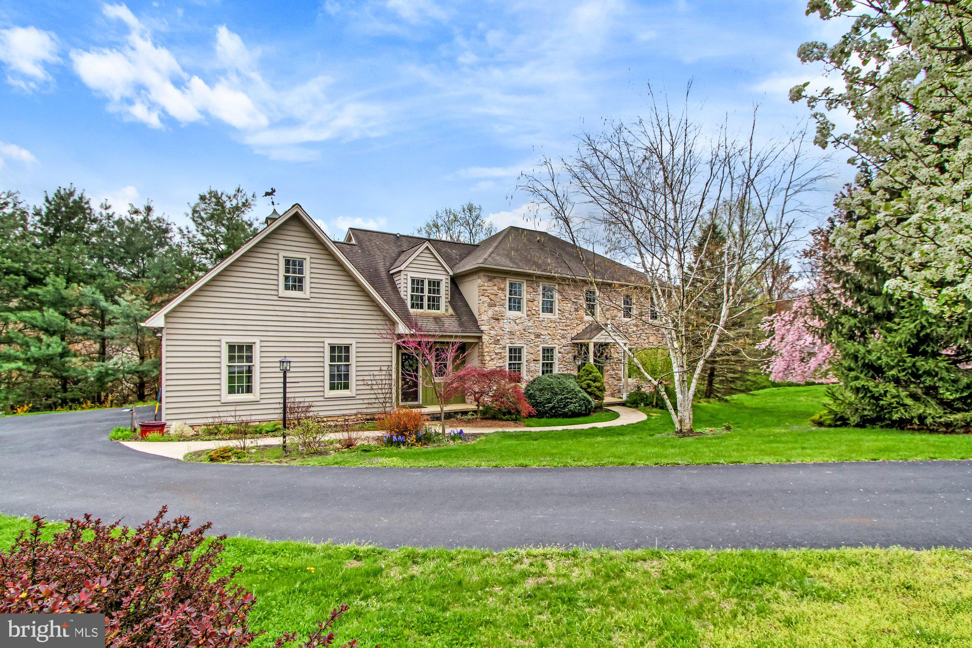 3540 Deininger Road York, PA 17406 - Photo 1 of 13 Gallery Image 1