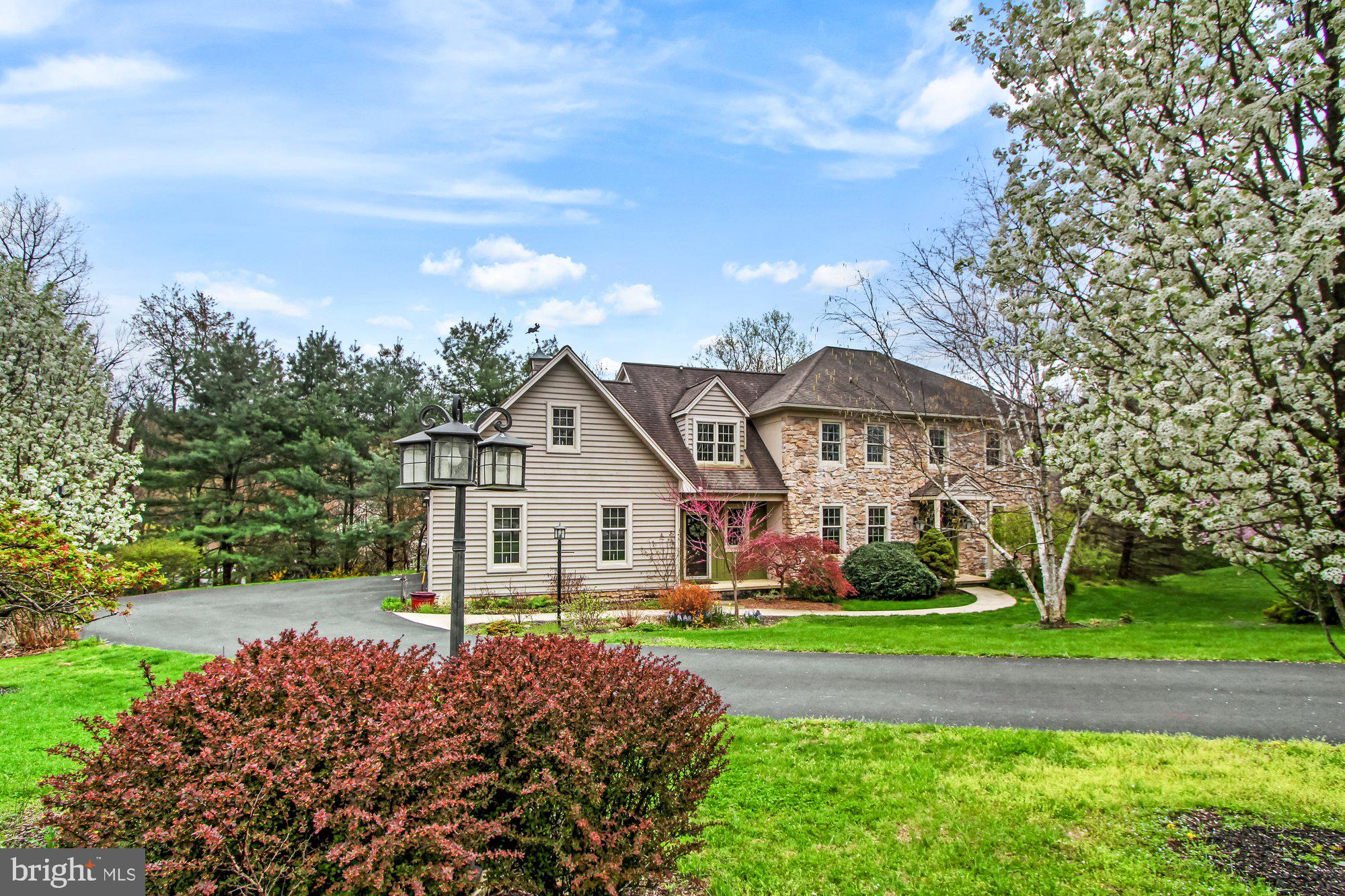 3540 Deininger Road York, PA 17406 - Photo 3 of 13 Gallery Image 3