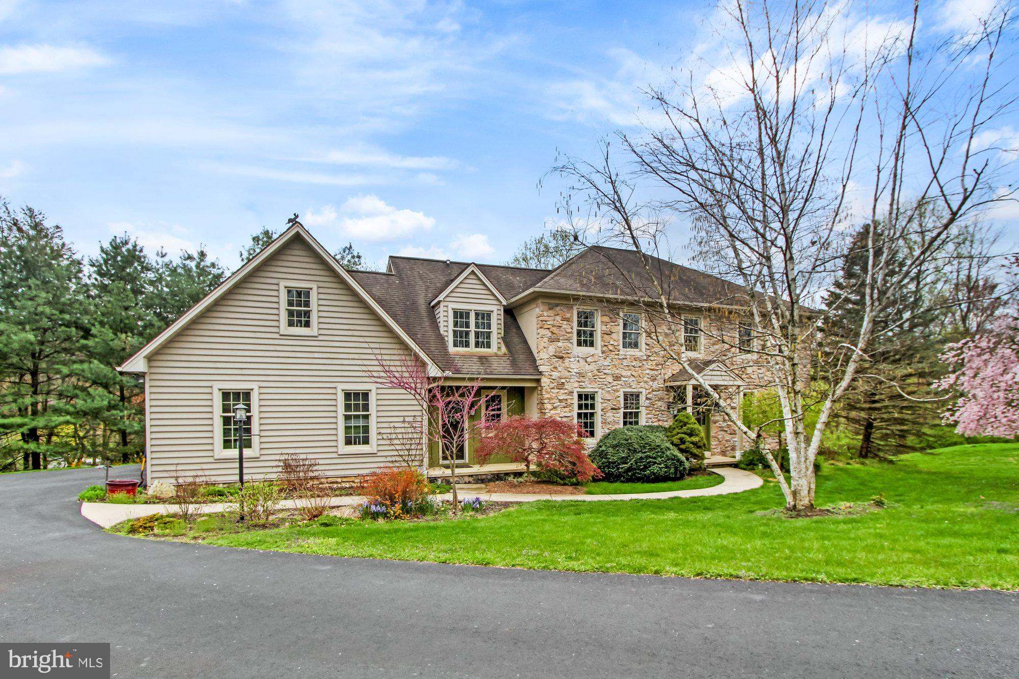 3540 Deininger Road York, PA 17406 - Photo 4 of 13 Gallery Image 4