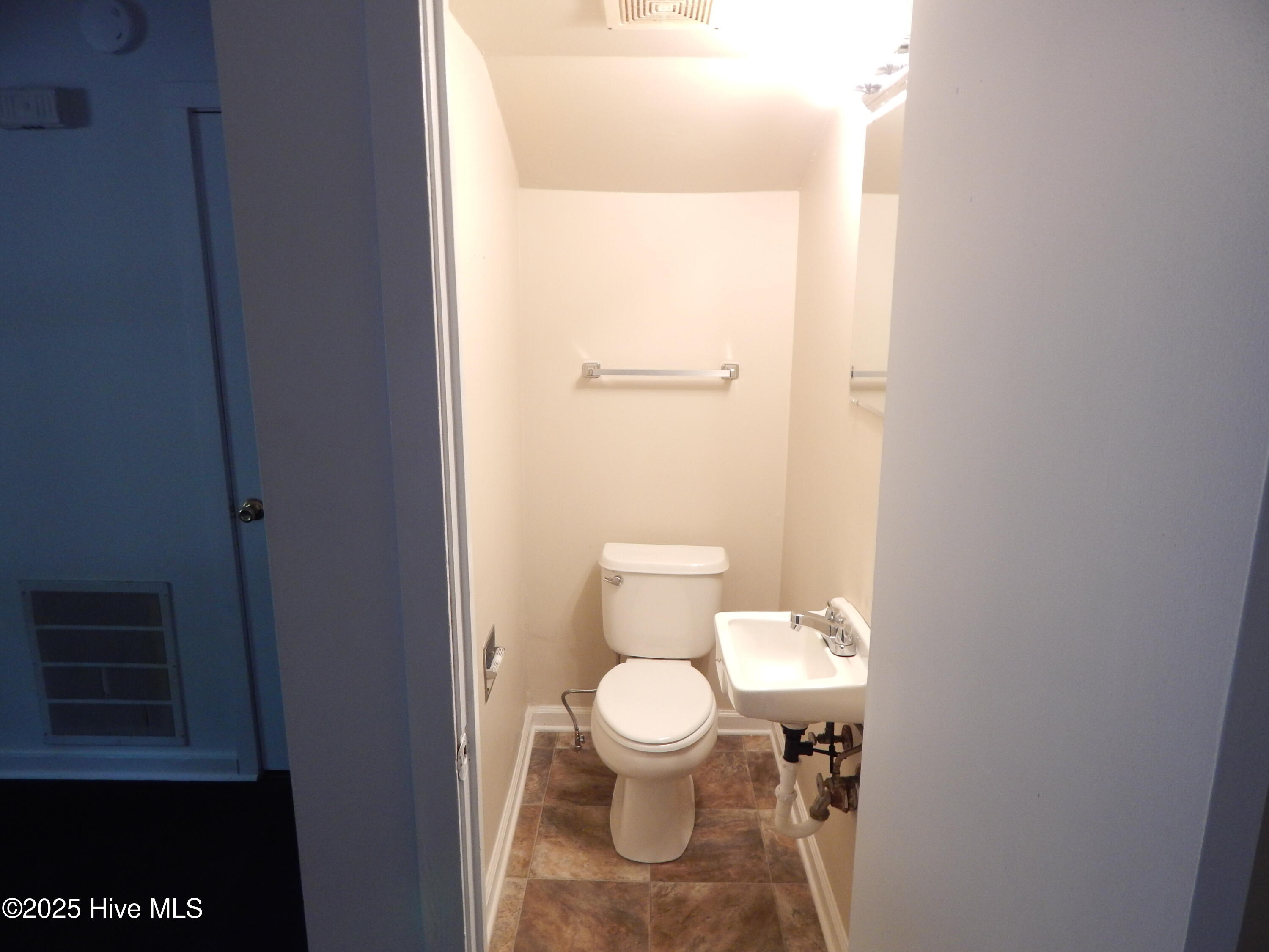 112 Ridge Place Greenville, NC 27834 - Photo 21 of 33 DSCN4455