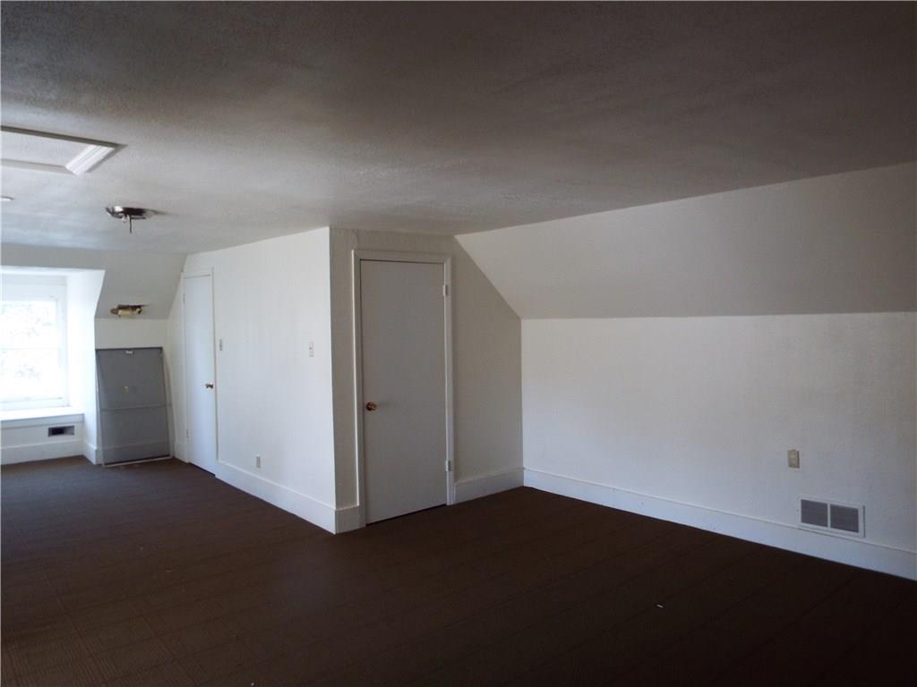 200 Durst Road Irwin, PA 15642 - Photo 20 of 25 Gallery Image 20