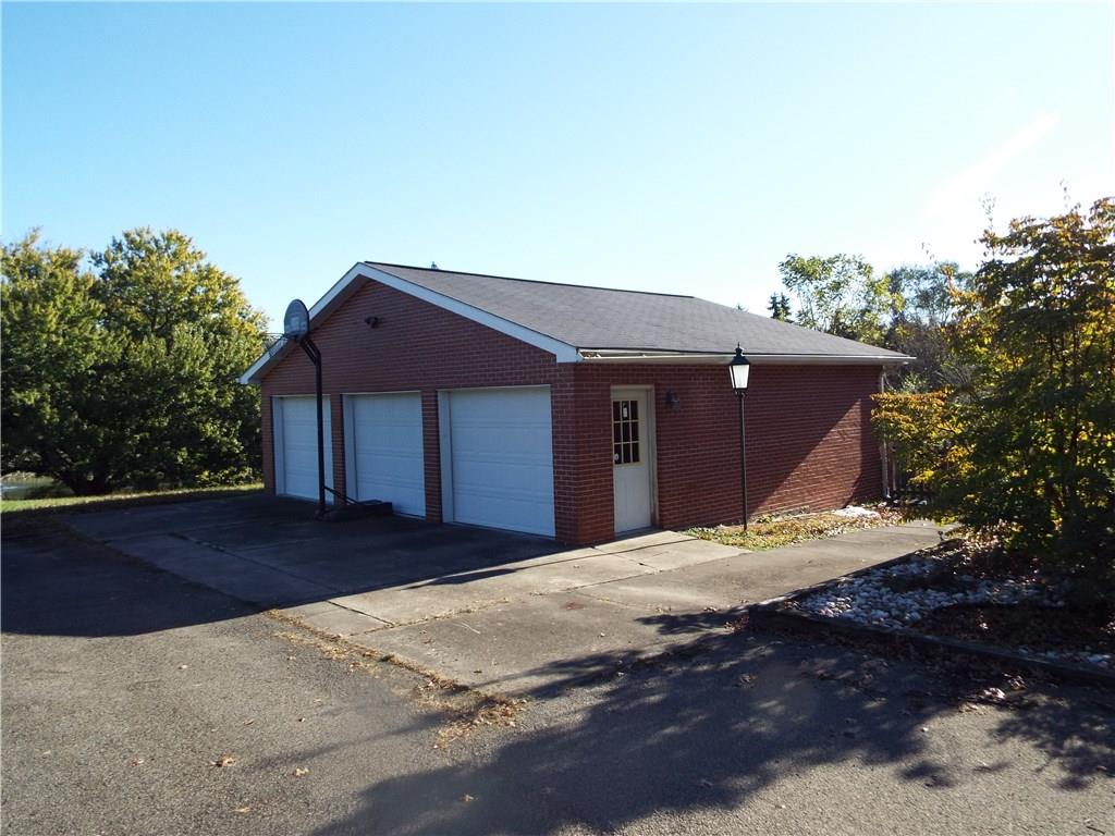200 Durst Road Irwin, PA 15642 - Photo 4 of 25 Gallery Image 4