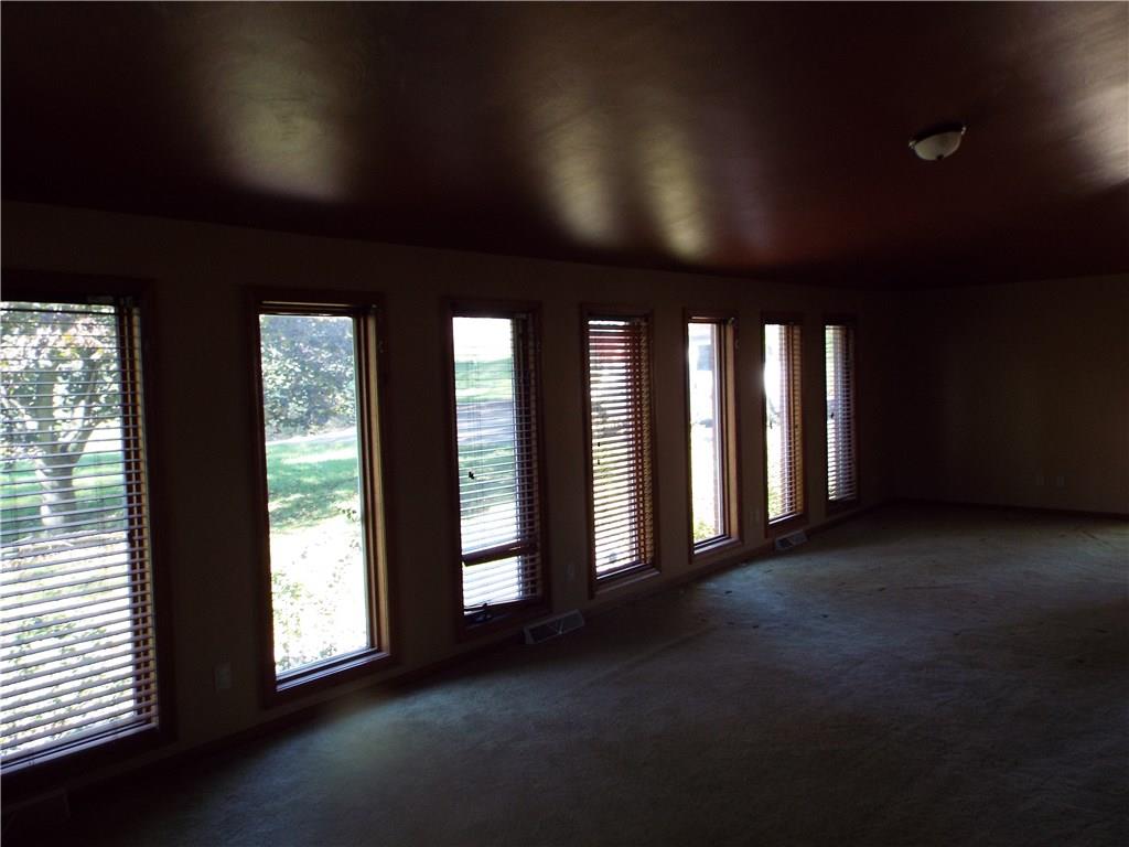 200 Durst Road Irwin, PA 15642 - Photo 7 of 25 Gallery Image 7