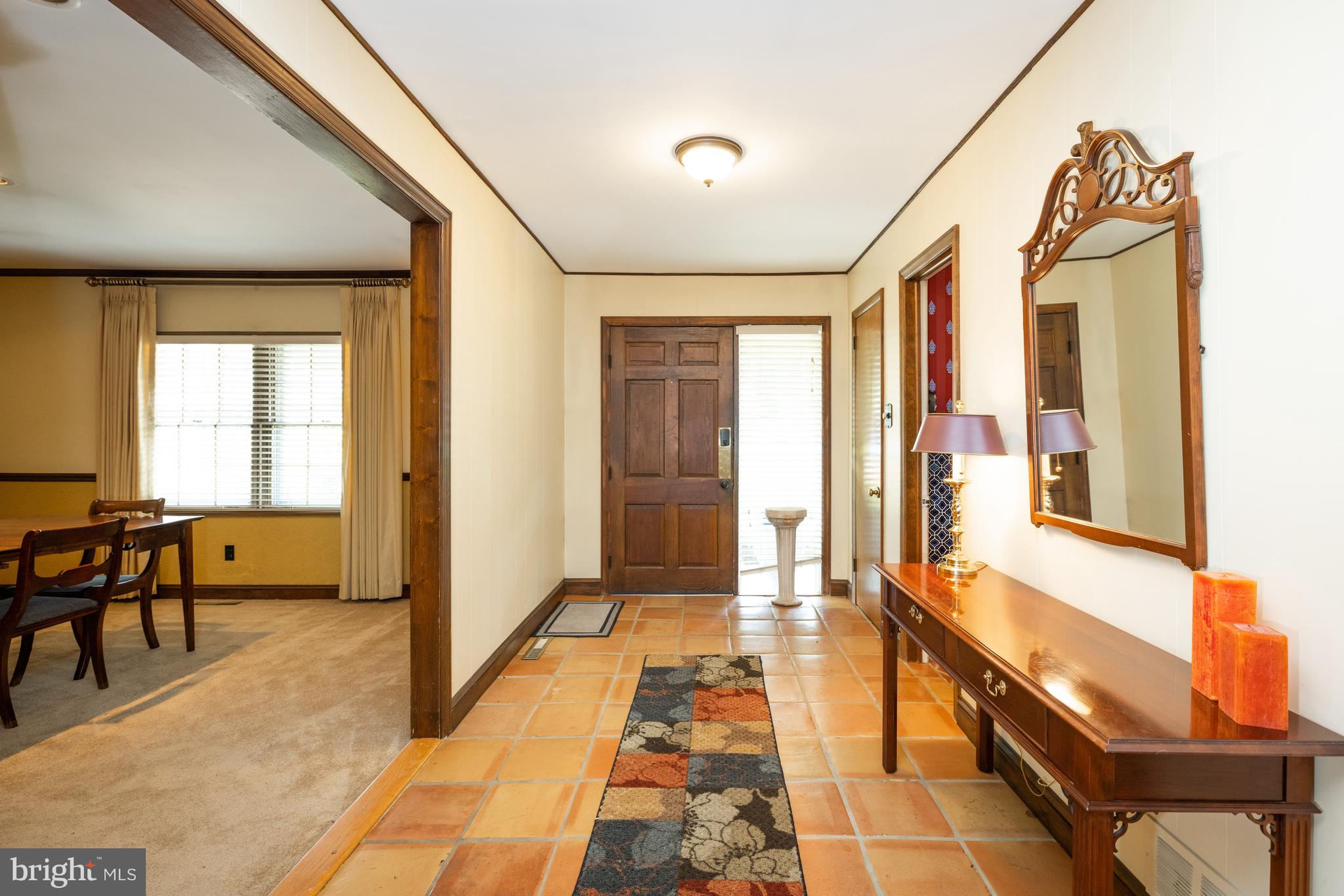 25 Ardmore Road Newark, DE 19713 - Photo 5 of 32 Spacious Foyer