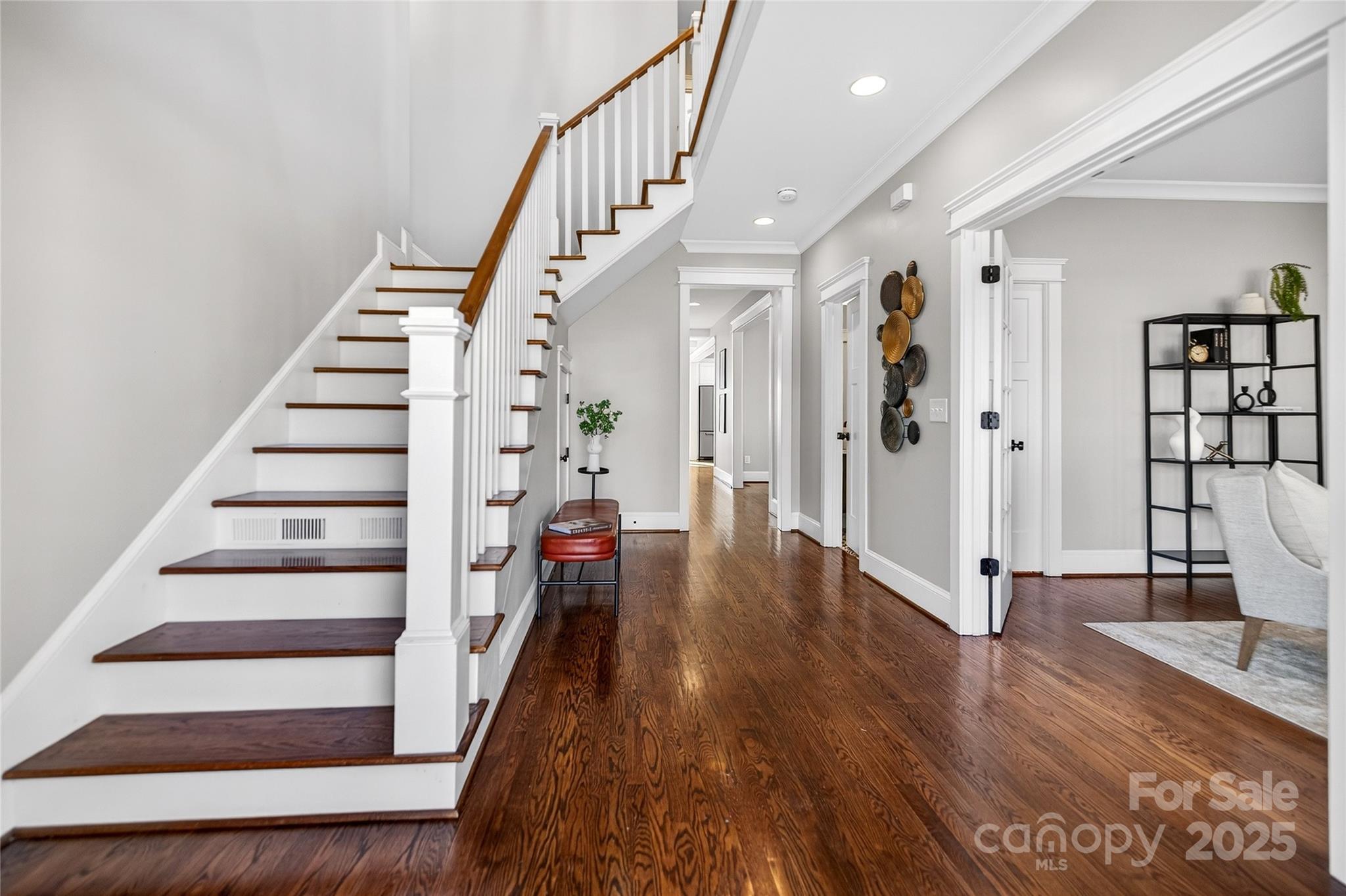 430 Greystone Road Charlotte, NC 28209 - Photo 4 of 42 Gallery Image 4