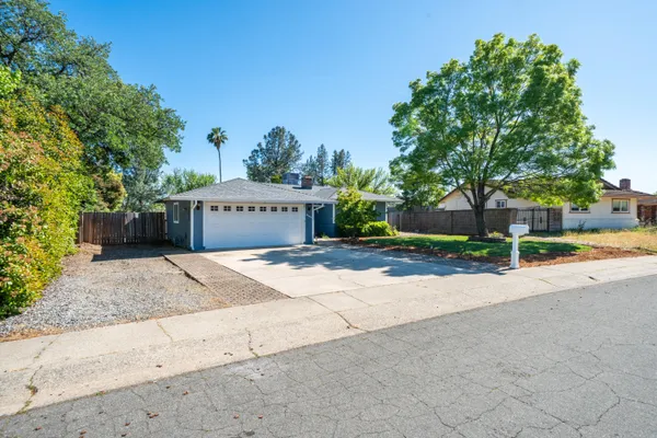 $425,000 | 4185 Meander Drive, Redding, CA 96001