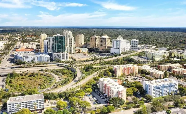 $2,500 | 9001 Southwest 77th Avenue, Unit C802, Miami, FL 33156