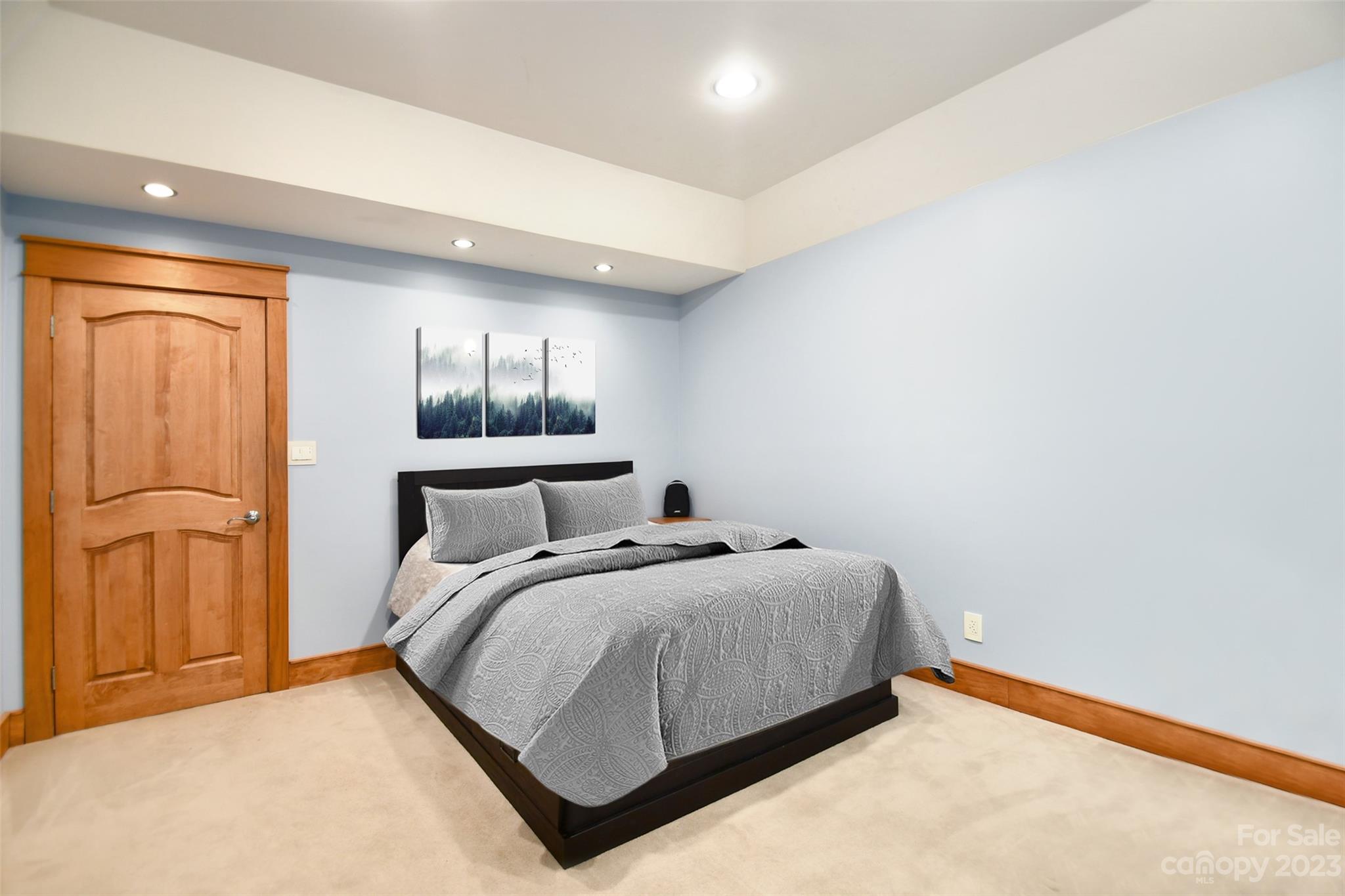 19201 Davidson-Concord Road Davidson, NC 28036 - Photo 19 of 47 a bedroom with a bed and a window