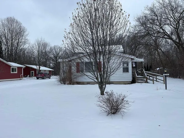 $72,500 | 320 Lutzke Road, Saginaw, MI 48609