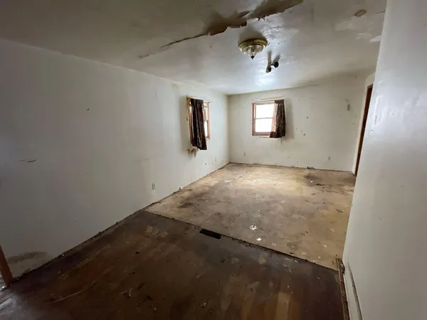 $72,500 | 320 Lutzke Road, Saginaw, MI 48609