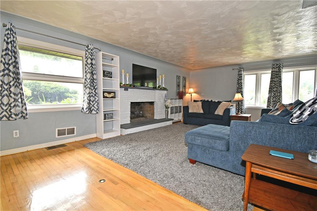 4944 Plymouth Road Pittsburgh, PA 15227 - Photo 6 of 41