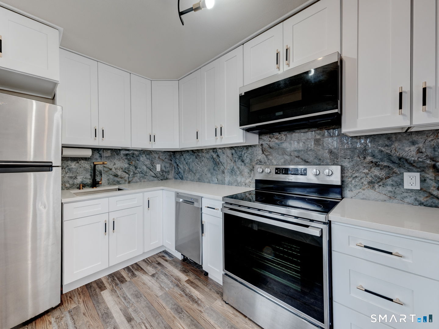 Undisclosed Address Cheshire, CT 06410 - Photo 13 of 27