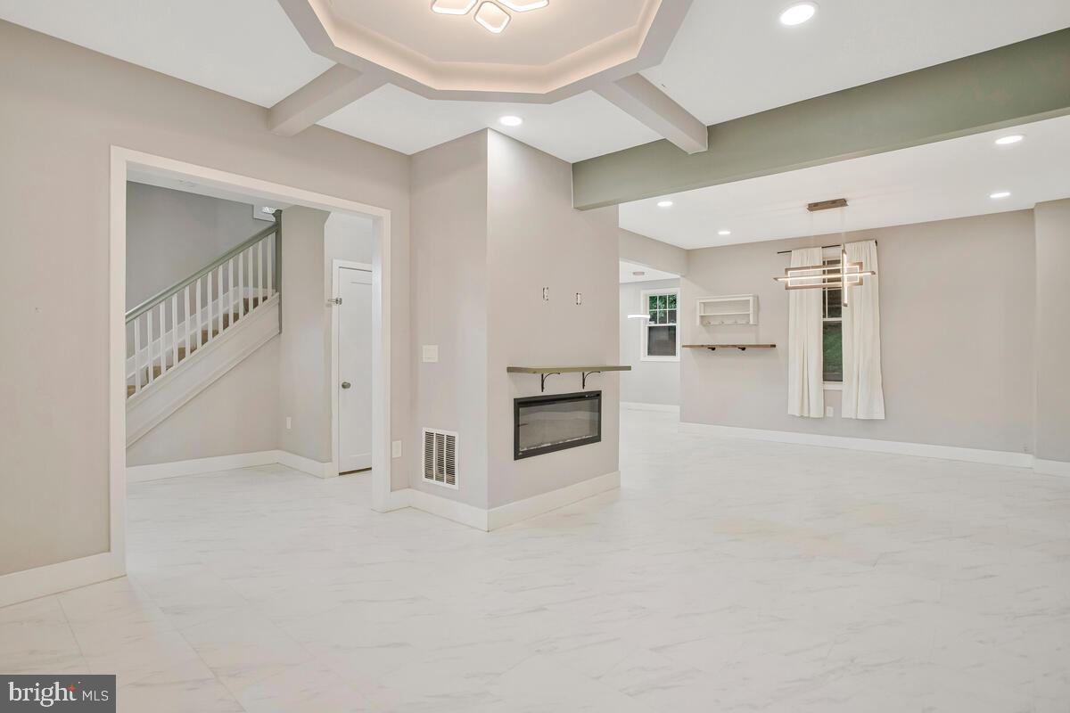 6204 Everall Avenue Baltimore, MD 21206 - Photo 13 of 34