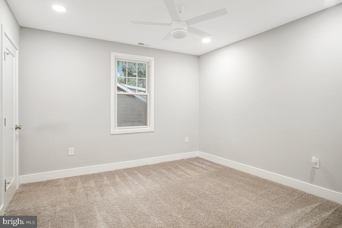 6204 Everall Avenue Baltimore, MD 21206 - Photo 28 of 34 an empty room with a window