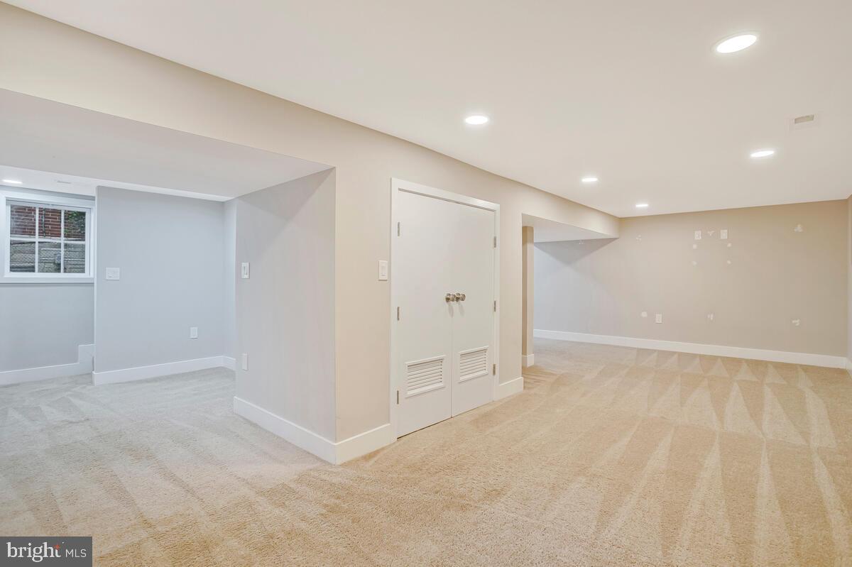 6204 Everall Avenue Baltimore, MD 21206 - Photo 31 of 34 a view of an empty room