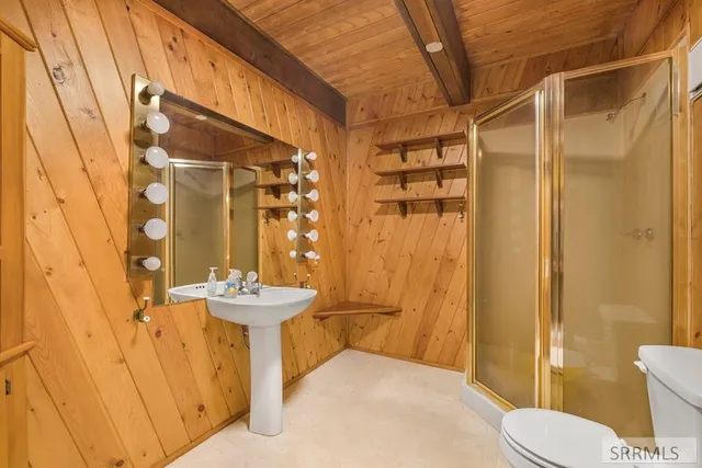 $435,000 | 2440 Cannon Road, Arco, ID 83213