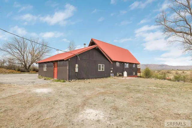 $435,000 | 2440 Cannon Road, Arco, ID 83213