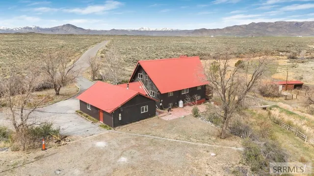 $435,000 | 2440 Cannon Road, Arco, ID 83213