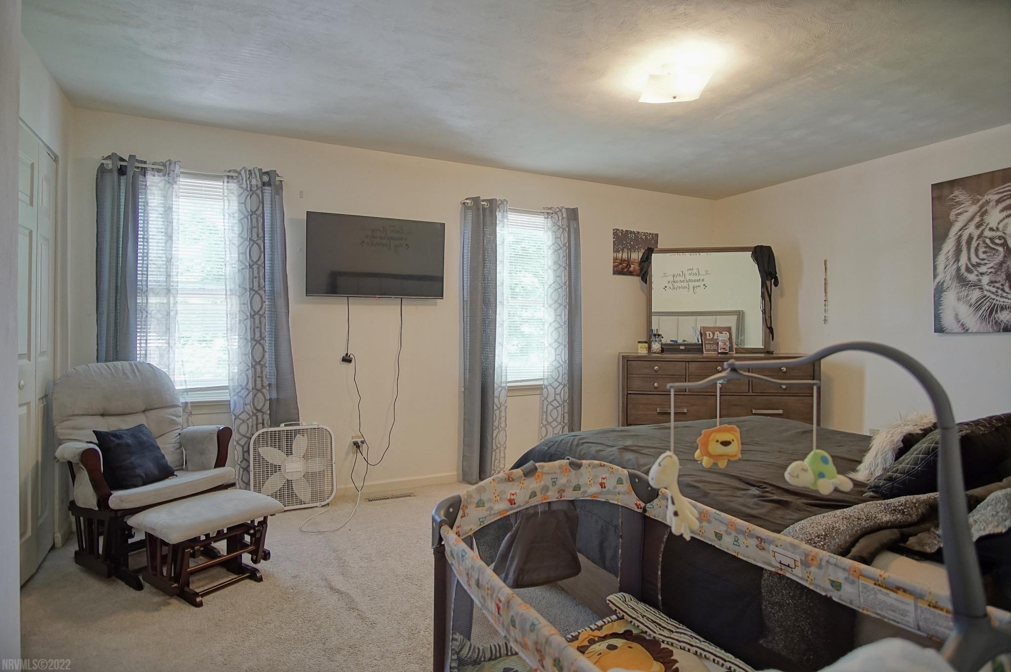 2513 Ridge Road Blacksburg, VA 24060 - Photo 18 of 40 Gallery Image 18