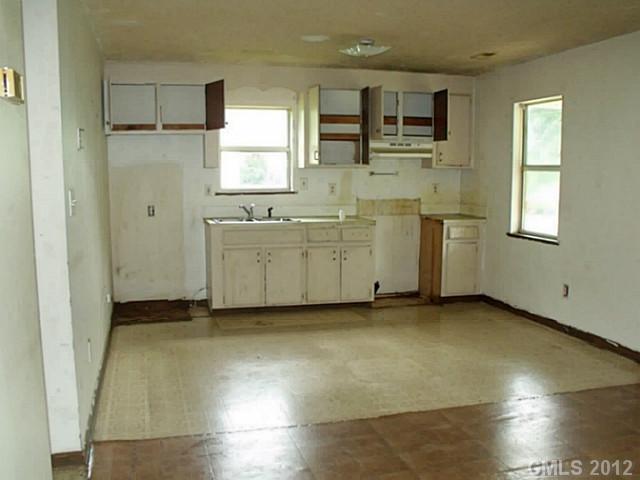 704 Harmon Road Kings Mountain, NC 28086 - Photo 3 of 7 Gallery Image 3