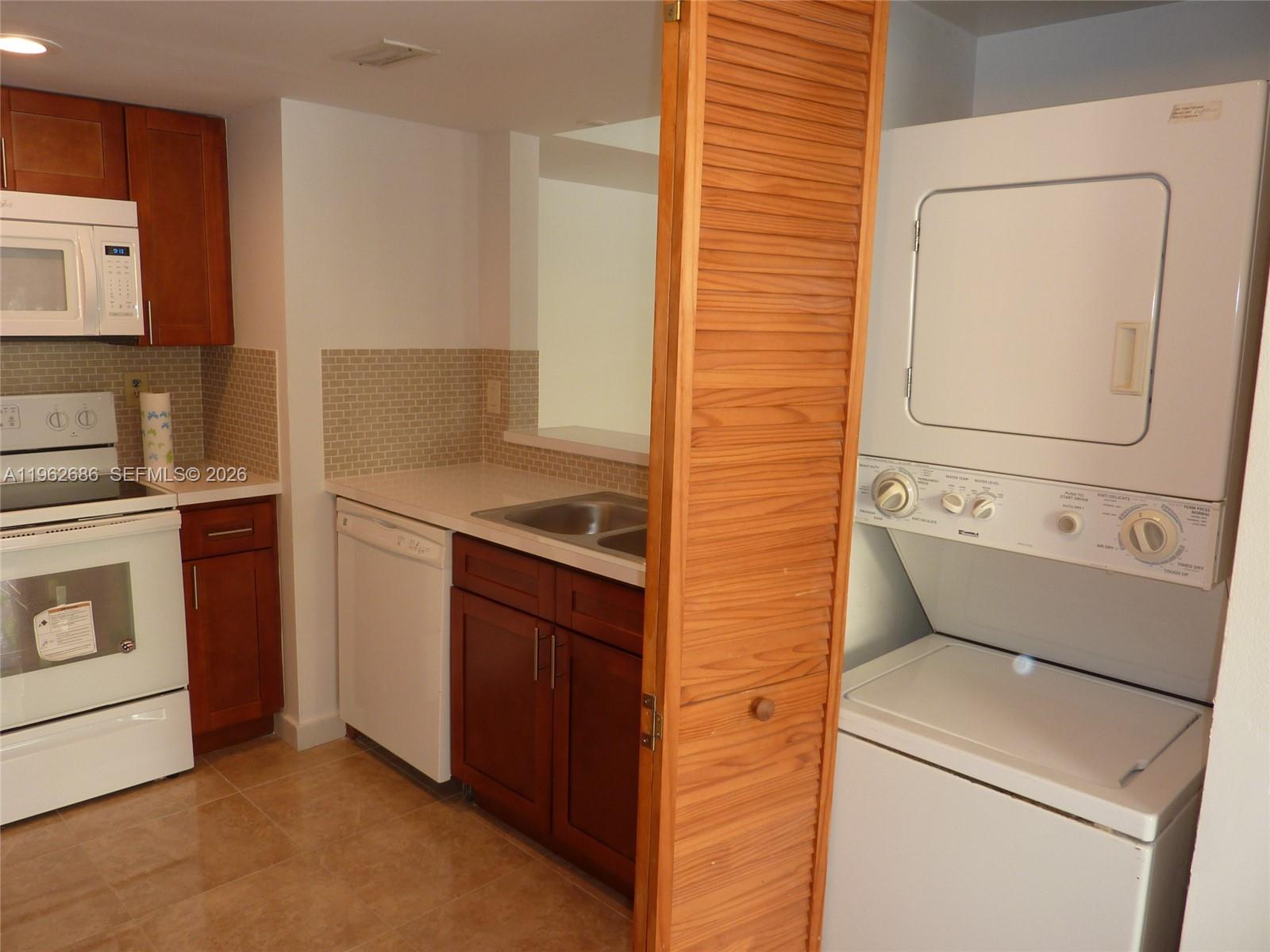 4535 Southwest 68th Ct Circle, Unit 7 Miami, FL 33155 - Photo 5 of 14