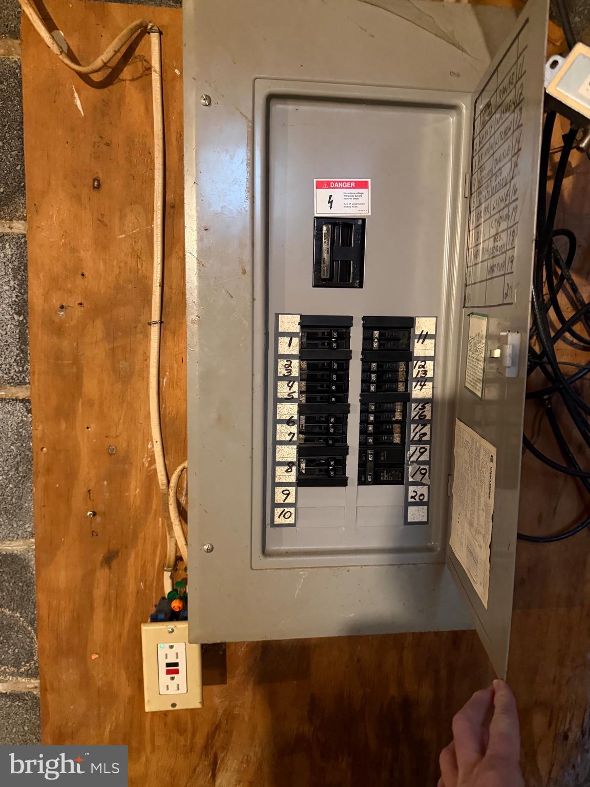 425 Factory Street Carlisle, PA 17013 - Photo 14 of 24