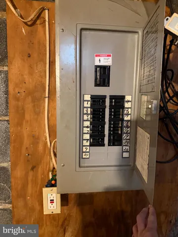 $1,795 | 425 Factory Street, Carlisle, PA 17013