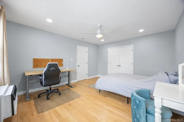 $355,000 | 324 Post Avenue, Unit 8F, Westbury, NY 11590