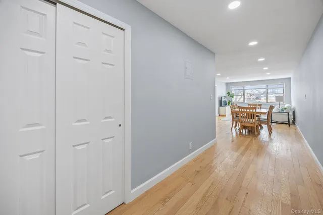 $355,000 | 324 Post Avenue, Unit 8F, Westbury, NY 11590