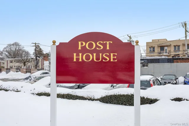 $355,000 | 324 Post Avenue, Unit 8F, Westbury, NY 11590