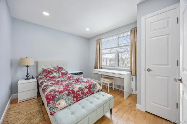 $355,000 | 324 Post Avenue, Unit 8F, Westbury, NY 11590