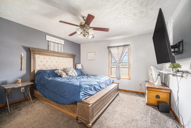 $299,900 | 70219 South River Road, White Pigeon, MI 49099