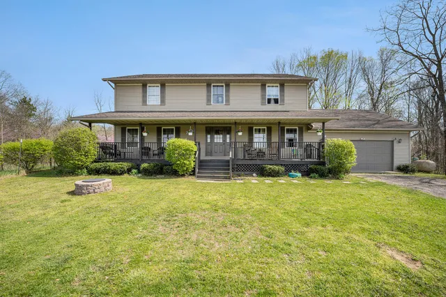 $299,900 | 70219 South River Road, White Pigeon, MI 49099