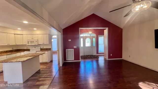 $1,700 | 202 Lakeview Drive, Crossville, TN 38558