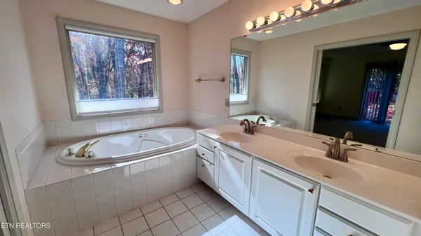 $1,700 | 202 Lakeview Drive, Crossville, TN 38558