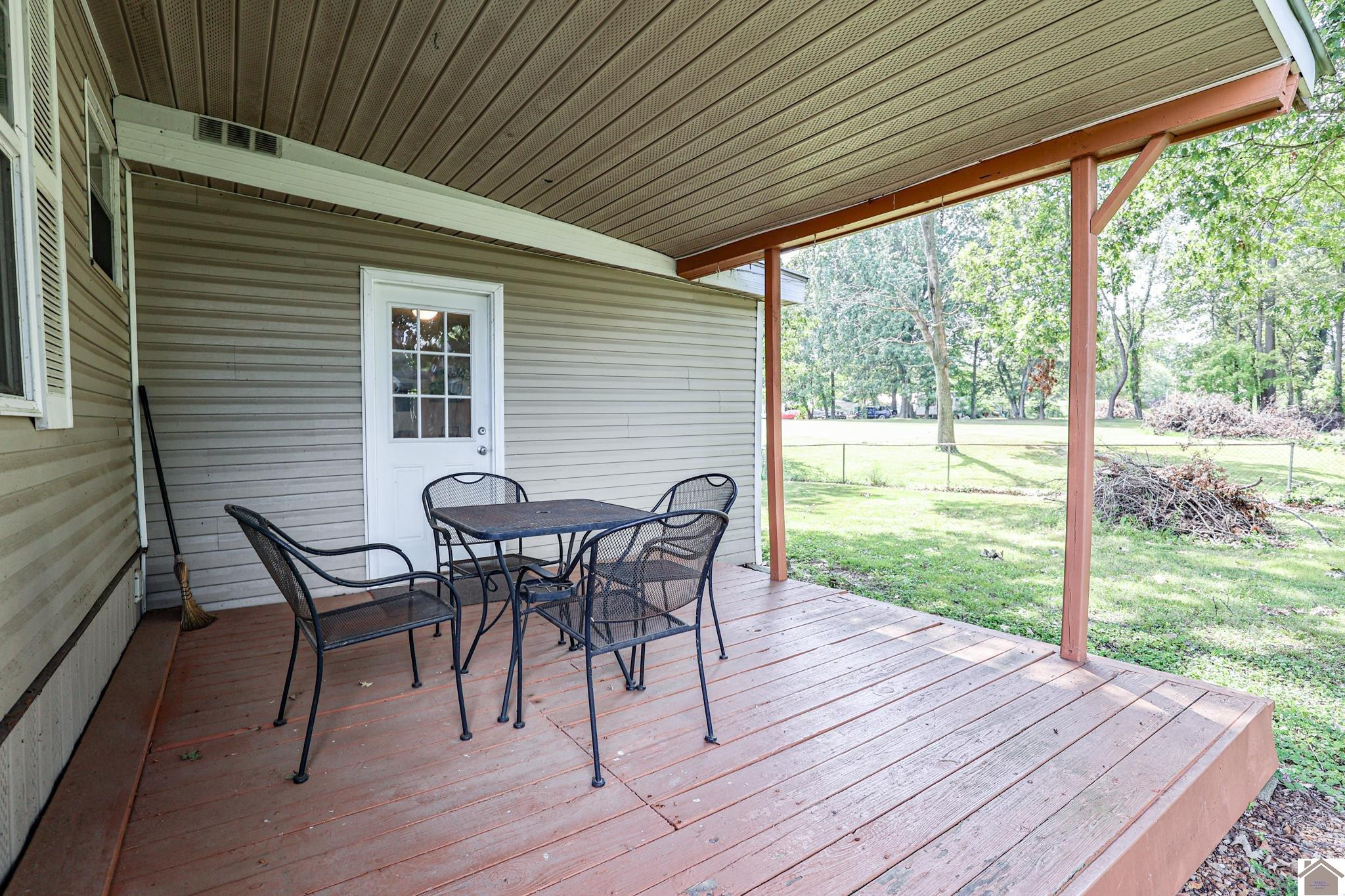 716 Milliken Road Paducah, KY 42003 - Photo 10 of 35 Back Deck