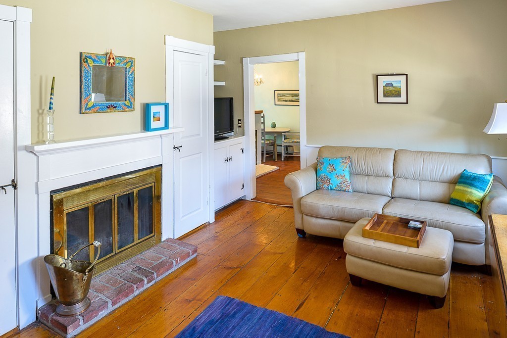 10 State Street, Unit 3 Marblehead, MA 01945 - Photo 8 of 13 Gallery Image 8