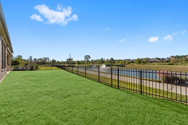 $870,000 | 349 Kerry Bog Lane, The Woodlands, TX 77382