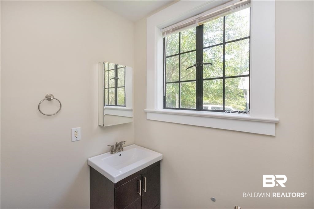 158 South Catherine Street Mobile, AL 36604 - Photo 19 of 40