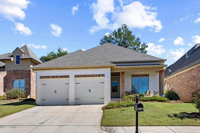 $372,500 | 122 Bleu Drive, Ridgeland, MS 39157