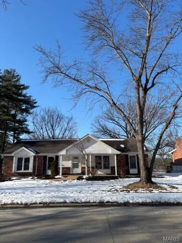 $365,000 | 15623 Cedarmill Drive, Chesterfield, MO 63017