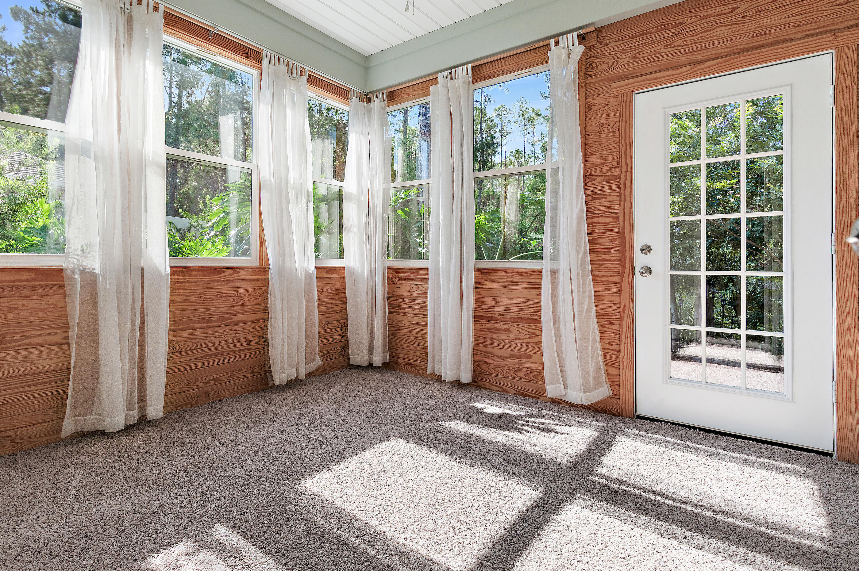 239 Southern Pnes Road Santa Rosa Beach, FL 32459 - Photo 5 of 32 Bonus Enclosed Sun Room