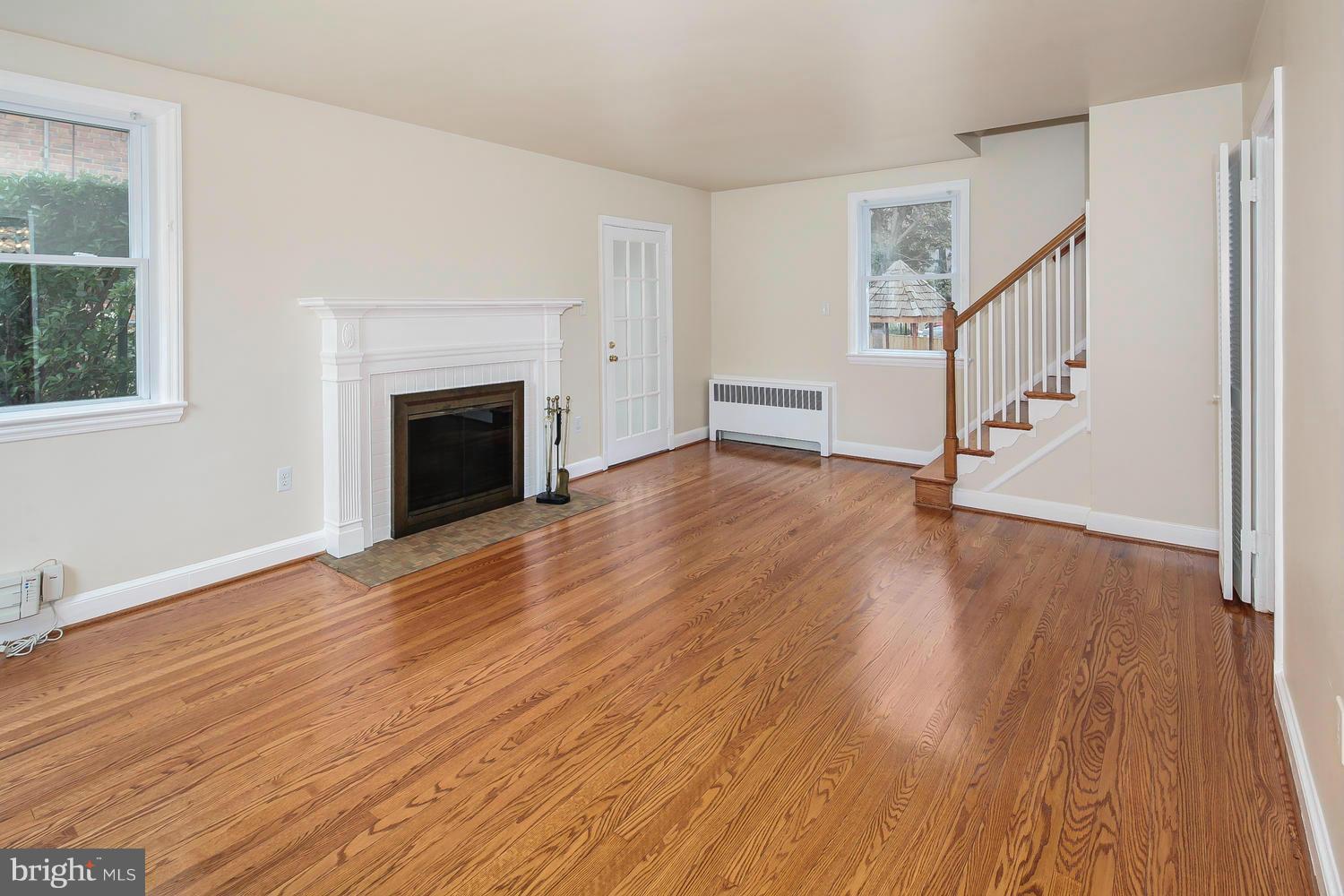 9003 Linton Street Silver Spring, MD 20901 - Photo 2 of 30 Living Room