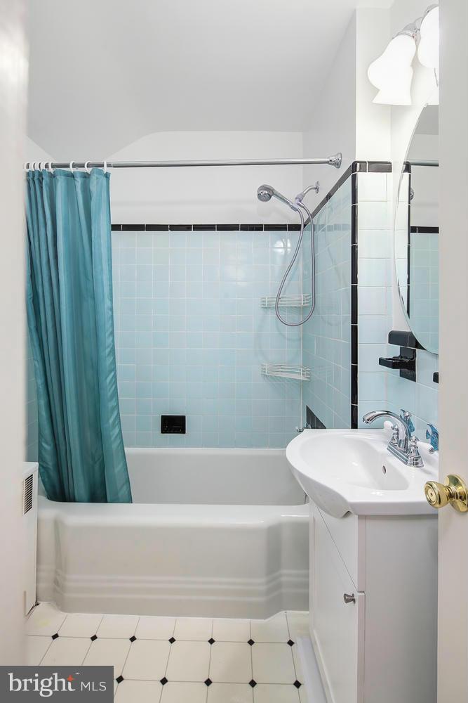9003 Linton Street Silver Spring, MD 20901 - Photo 17 of 30 Bath