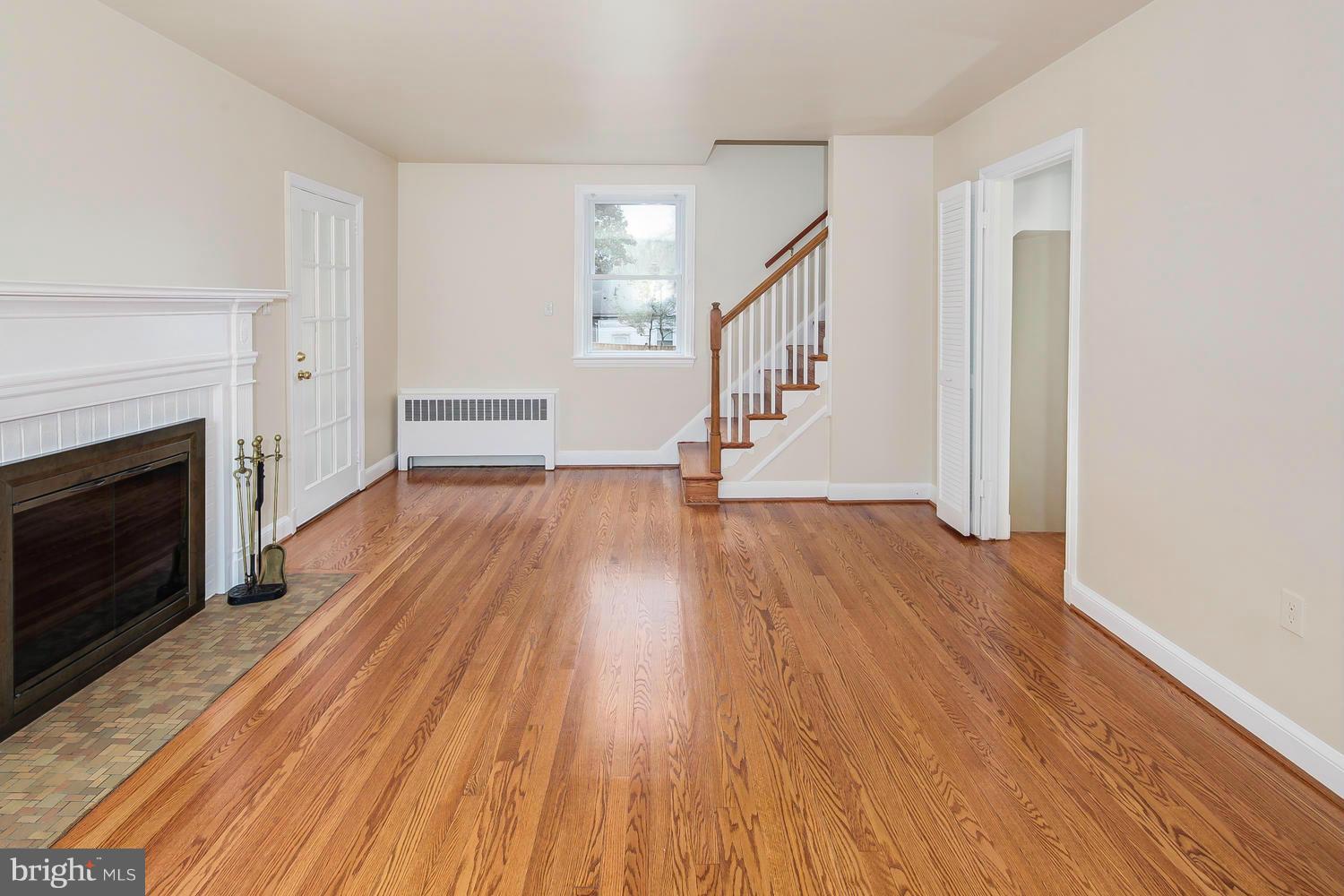 9003 Linton Street Silver Spring, MD 20901 - Photo 3 of 30 Living Room