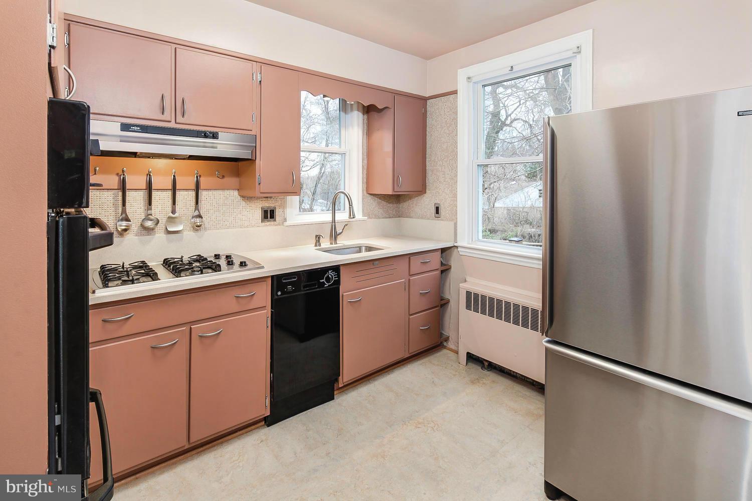 9003 Linton Street Silver Spring, MD 20901 - Photo 10 of 30 Kitchen